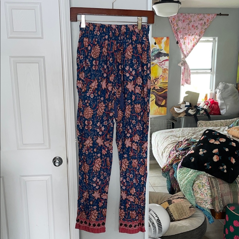 Natalie Martin Blue & Pink Floral Pants Sz Small